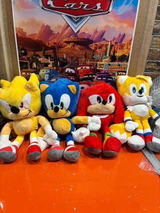 Peluches Sonic, Tails, Knuckles y Super Sonic