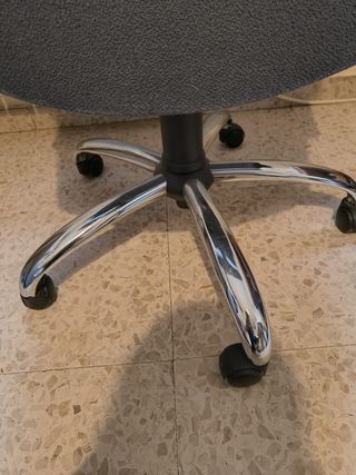 Silla de oficina en perfecto estado de uso