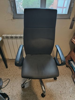 Silla de oficina en perfecto estado de uso