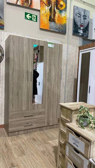 Armario madera y cristal oferta