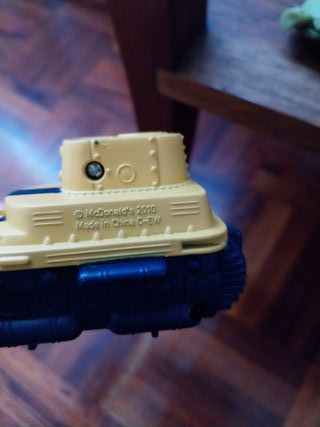 Lote de brinquedos infantis, mc donalds e outros