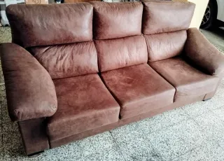 Sofá 3 plazas marrón piel cuidado