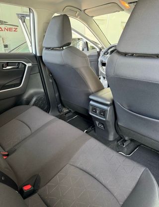 Toyota Rav4 Toyota Rav4 2.5l 220H Business 4WD