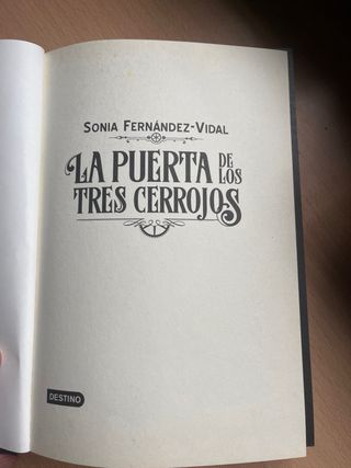 La puerta de los tres cerrojos