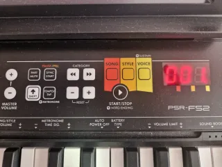 Teclado Yamaha PSR-F52