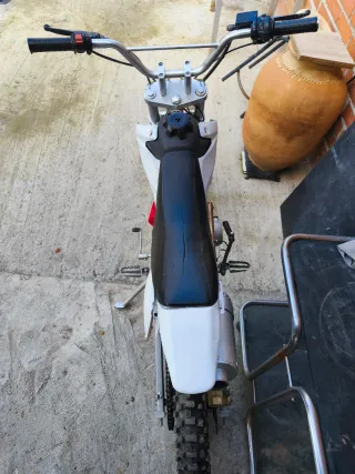 Pitbike 125cc Blanca y Azul