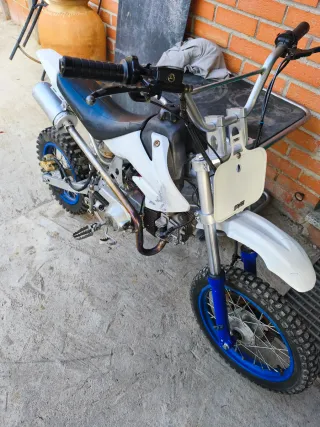 Pitbike 125cc Blanca y Azul