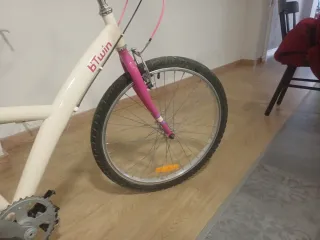 Bicicleta 24 pulgadas marca Btwin con marchas