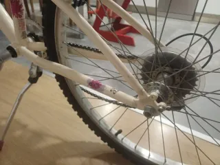 Bicicleta 24 pulgadas marca Btwin con marchas