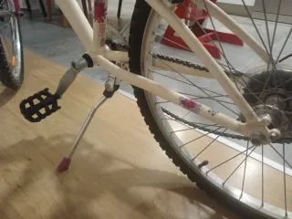 Bicicleta 24 pulgadas marca Btwin con marchas