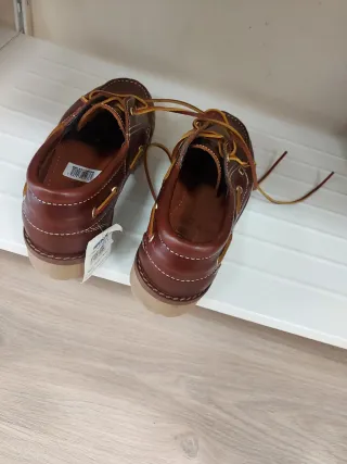Zapatos náuticos de hombre marrones
