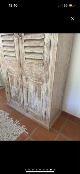 Armario Alto Estilo Indonesio/Boho Madera