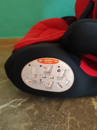 Silla coche Baby Auto roja y negra