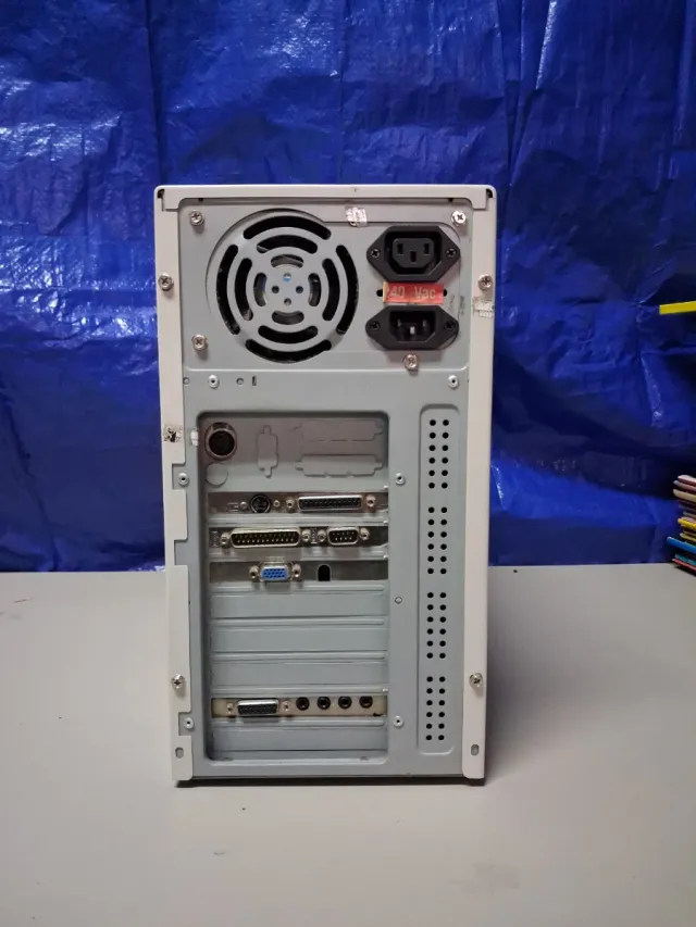 Torre PC Beige y Azul