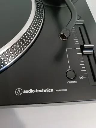 Giradiscos Audio-Technica  LP120XUSBBK W15Y4963