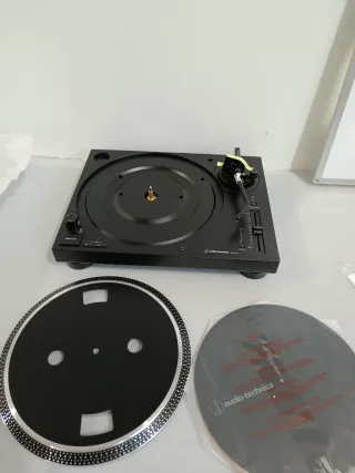 Giradiscos Audio-Technica  LP120XUSBBK W15Y4963
