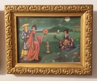 Dos cuadros pequeños orientales con marco dorado