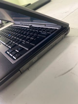 Portátil Dell Latitude D620