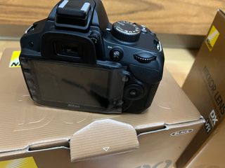 *NUEVO*Cámara Nikon D3200 + Objetivo Zoom 18-105mm