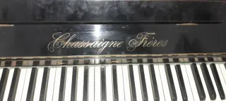 Piano Vertical Chassaigne Freres