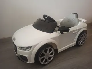 Coche Eléctrico Audi TT RS