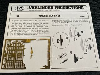 Set Verlinden 1/35 “scatole militari” + “cancello”