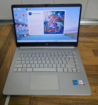 Ordenador portátil HP i5 ONCEAVA GENERACIÓN
