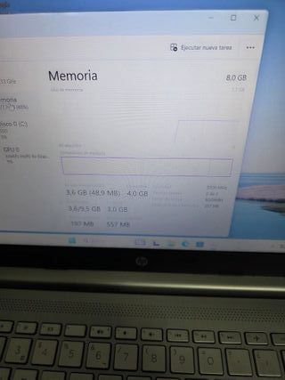 Ordenador portátil HP i5 ONCEAVA GENERACIÓN