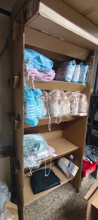 Estantería de cartón color natural