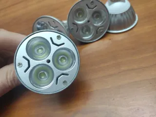 4 Lámparas LED MR16 12V 9W Frío