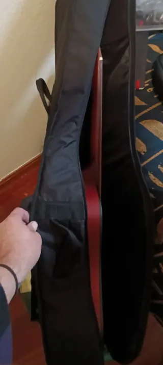 Funda para guitarra , semirrígida y acolchada