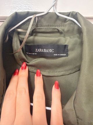 Gabardina Zara verde militar