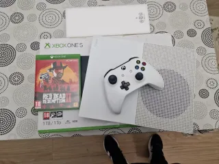 Xbox One S 1TB Red Dead Redemption 2