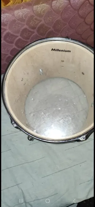 Tambor con platillo y baquetas falta piezas