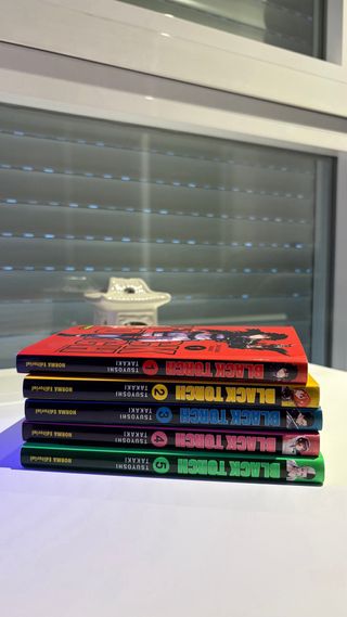 Pack magas Black Torch Tomos 1,2,3,4 y 5.