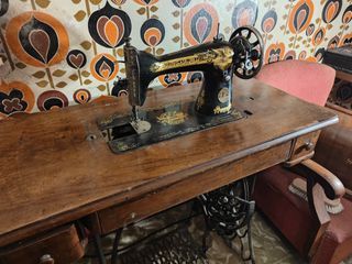 Máquina de Coser SINGER Phenix Antigua