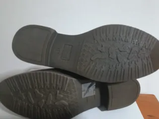 Botas marrones nuevas sin usar