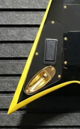 Guitarra Eléctrica custom Negra y Amarilla