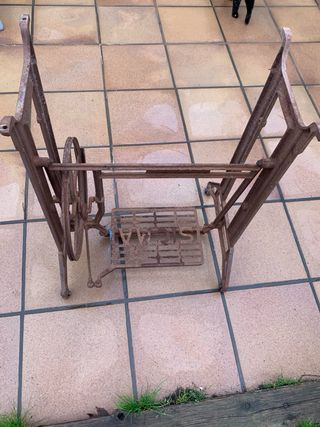 Base Máquina de Coser Sigma