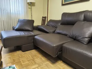 Sofá chaise longue de piel marrón