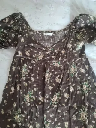 Vestido floral marrón Stradivarius Talla S