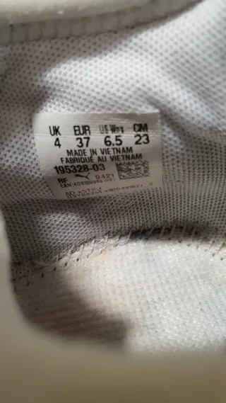 Zapatillas deportivas Puma blancas y azules