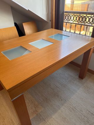 Mesa de comedor madera y cristal