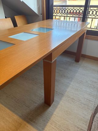 Mesa de comedor madera y cristal
