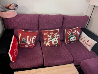 Sofá chaise longue morado y negro