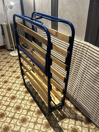 Cama Plegable IKEA Azul y Blanca