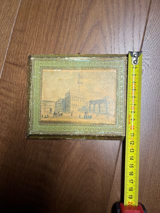 Quadretto con cornice dorata e verde