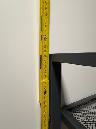 Estantería metálica negra