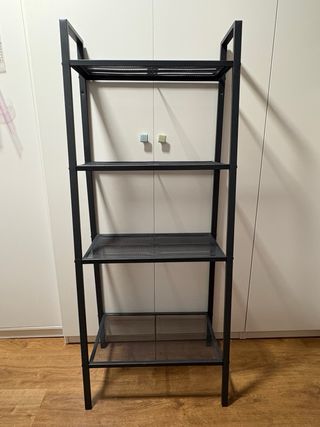 Estantería metálica negra