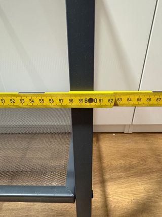 Estantería metálica negra